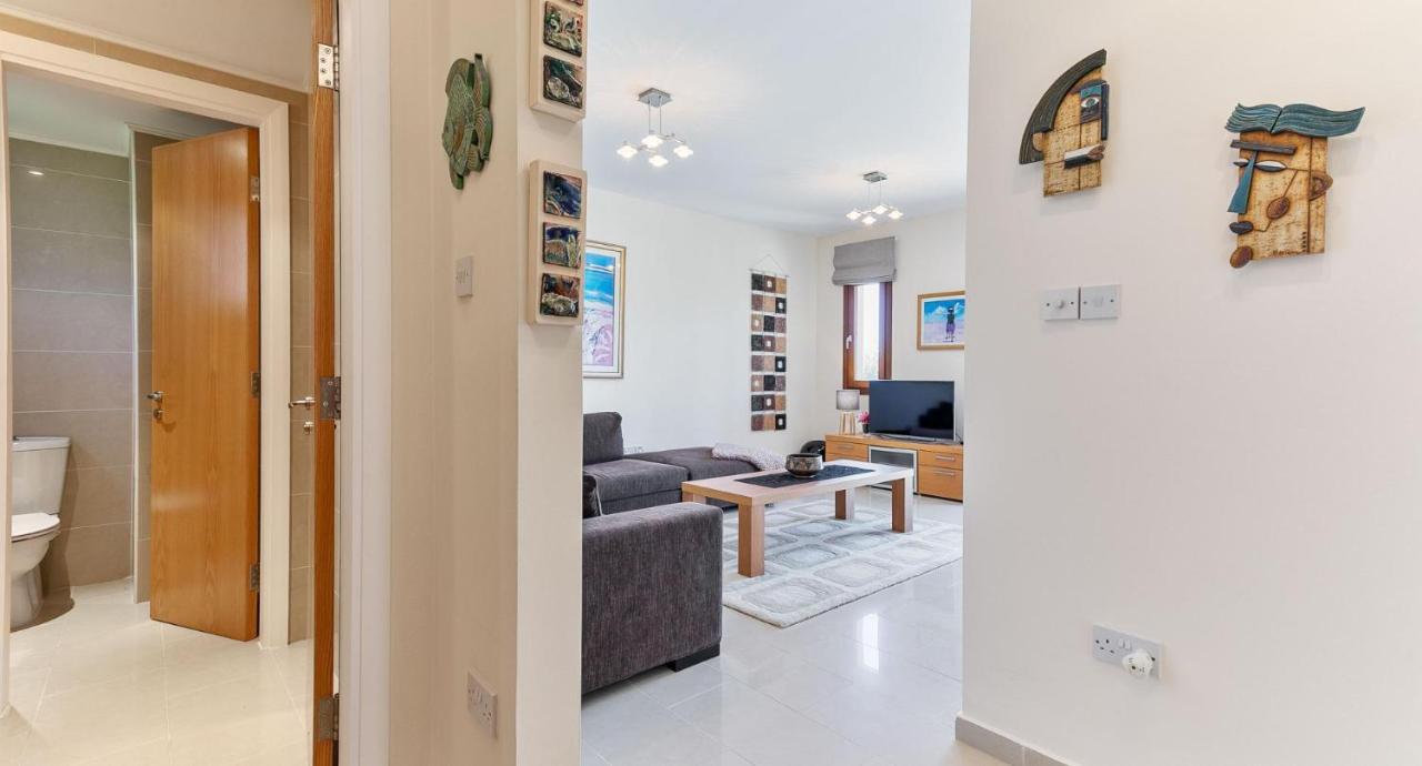 Fantastic Junior Villa Cz02 Salamis With Gorgeous Views, Aphrodite Hills Kouklia Extérieur photo