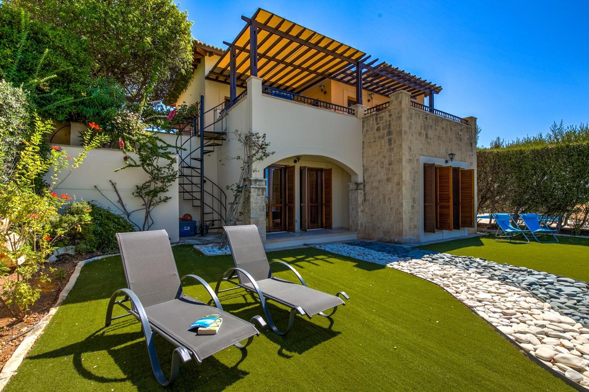 Fantastic Junior Villa Cz02 Salamis With Gorgeous Views, Aphrodite Hills Kouklia Extérieur photo